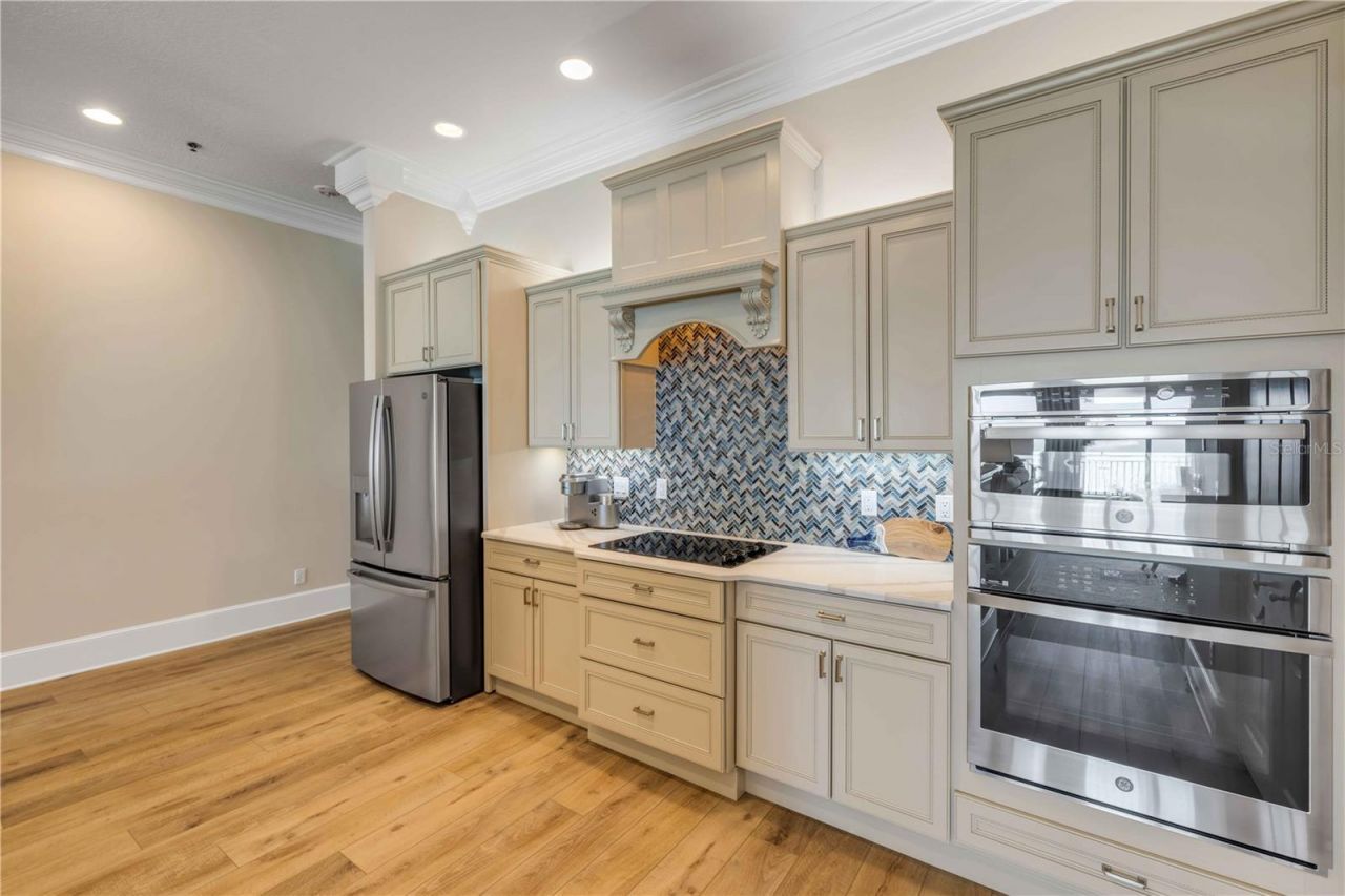 423 S Atlantic Avenue, Unit 301, New Smyrna Beach, FL 32169 Photo