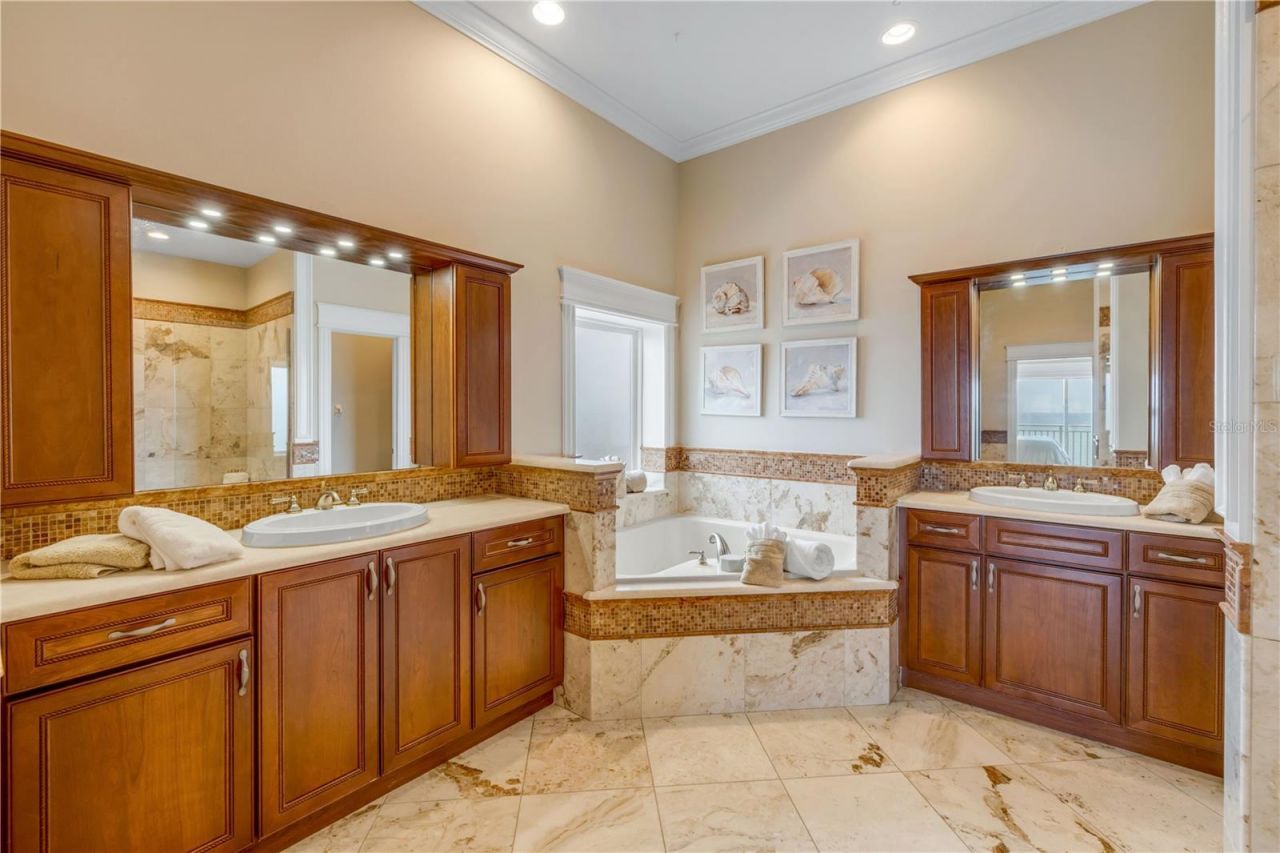 423 S Atlantic Avenue, Unit 301, New Smyrna Beach, FL 32169 Photo