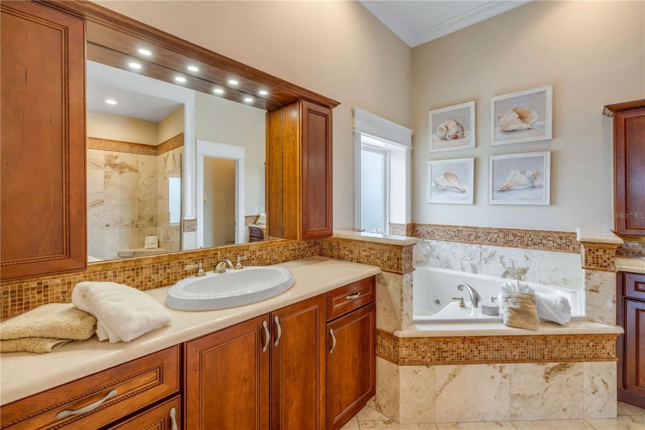 423 S Atlantic Avenue, Unit 301, New Smyrna Beach, FL 32169 Photo