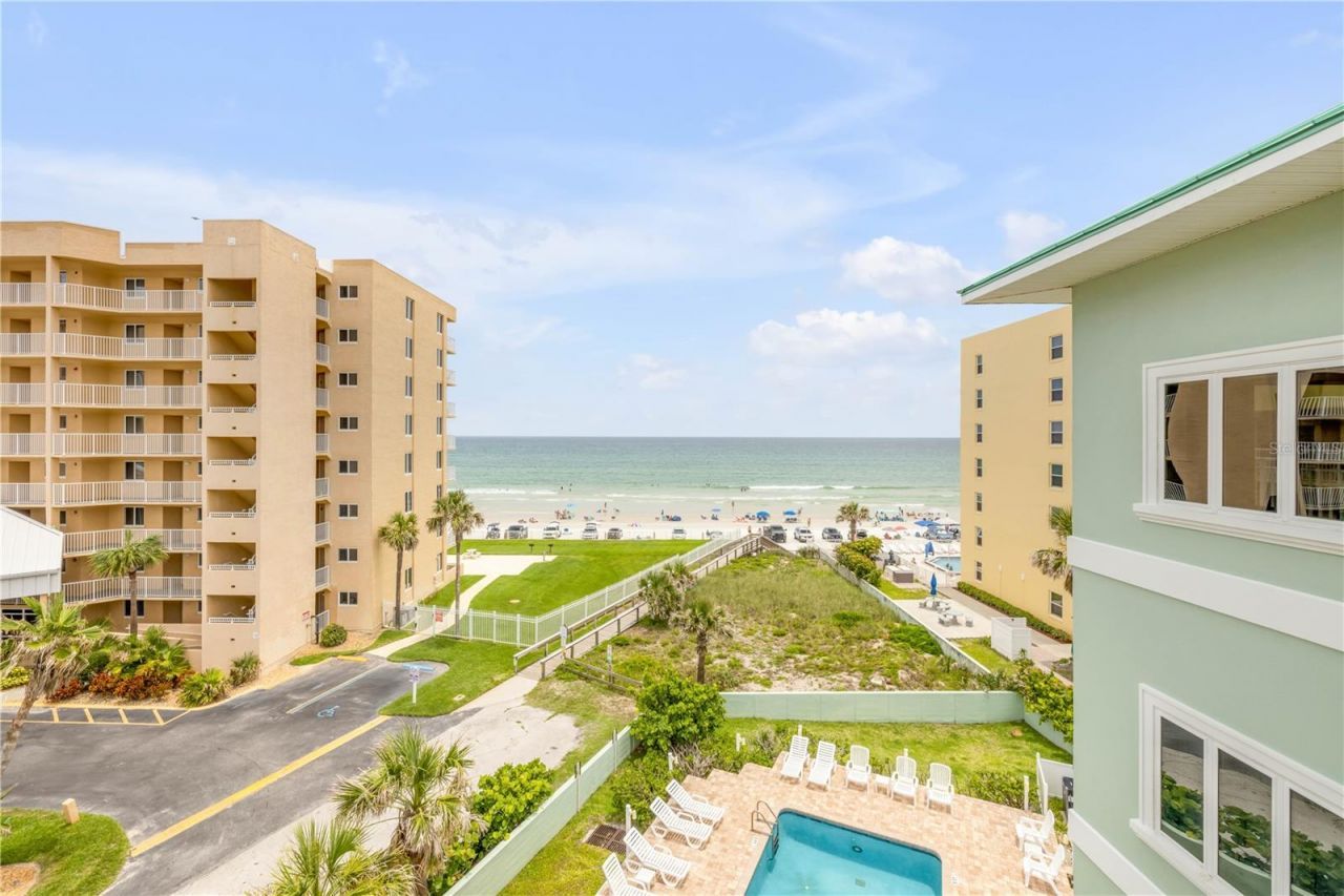 423 S Atlantic Avenue, Unit 301, New Smyrna Beach, FL 32169 Photo