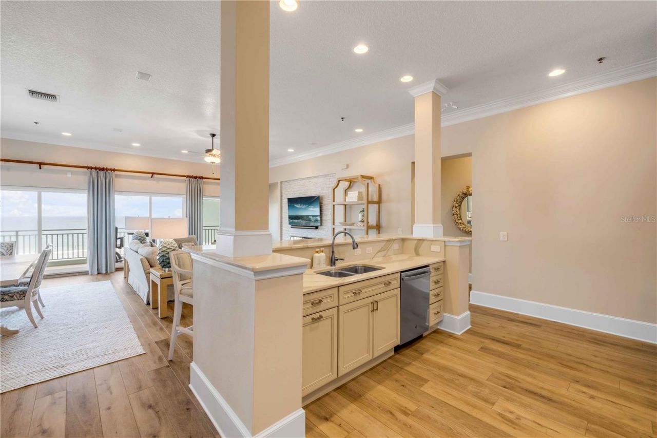 423 S Atlantic Avenue, Unit 301, New Smyrna Beach, FL 32169 Photo