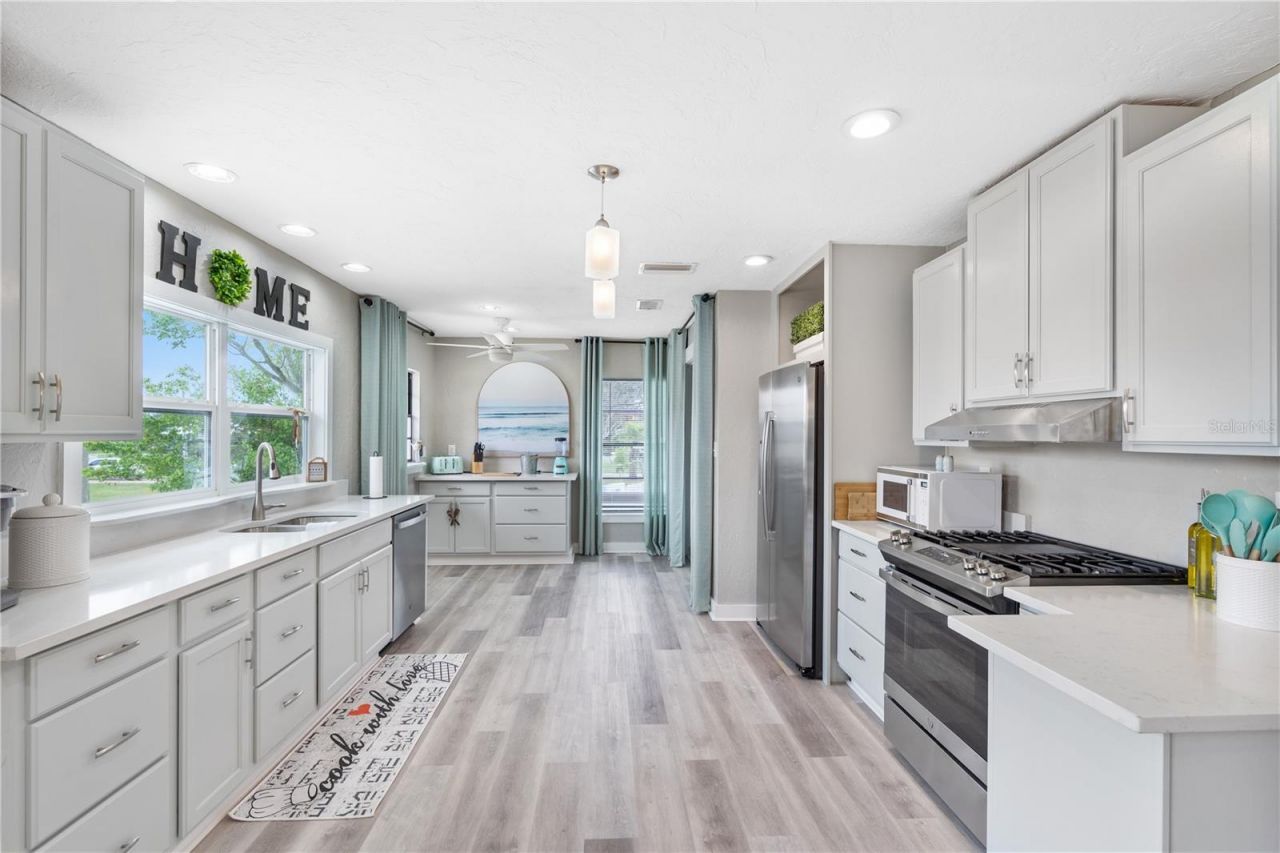 4916 Palmetto Point Drive, Palmetto, FL 34221 Photo