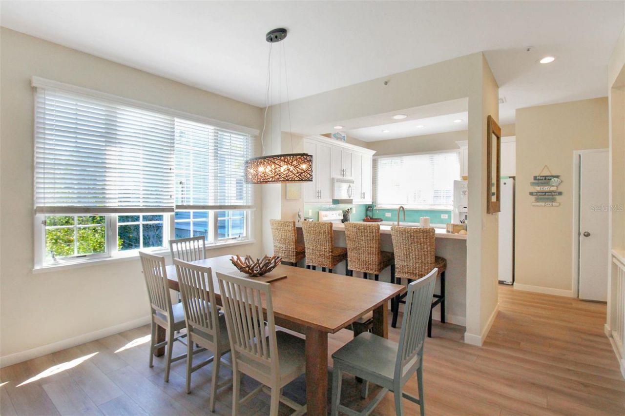 535 Forest Way, Longboat Key, FL 34228 Photo