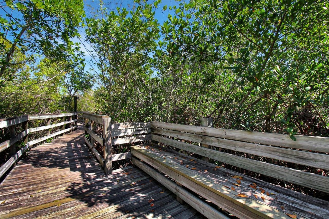 535 Forest Way, Longboat Key, FL 34228 Photo