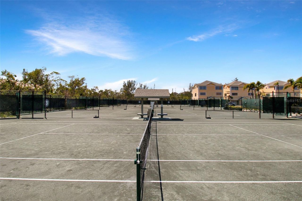 535 Forest Way, Longboat Key, FL 34228 Photo