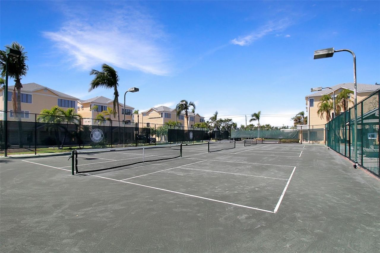 535 Forest Way, Longboat Key, FL 34228 Photo