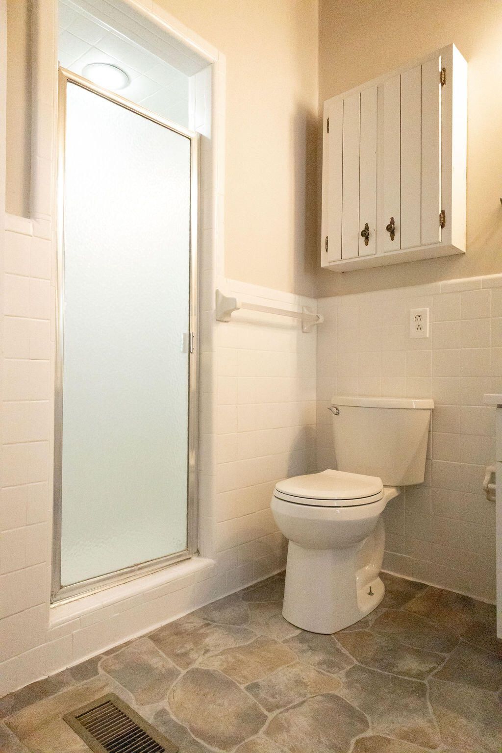 1044 Academy Road Photo 26