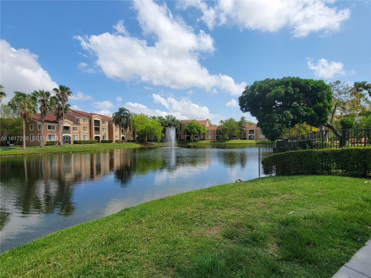 4844 N State Road 7, Unit 2303, Coconut Creek, FL 33073 Photo