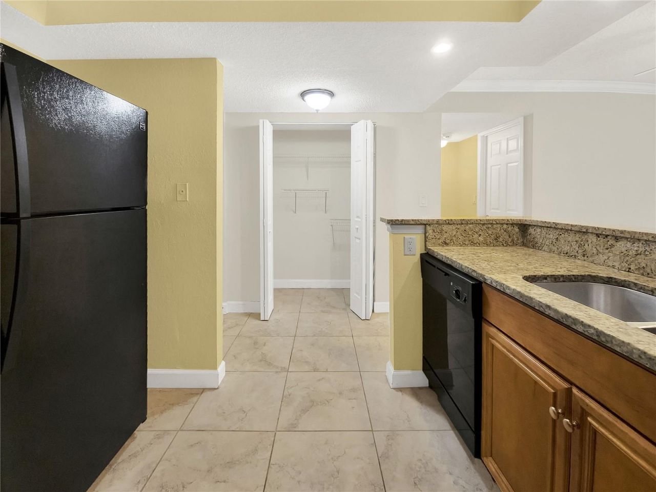 2700 Coconut Bay Lane, Unit 419, Sarasota, FL 34237 Photo