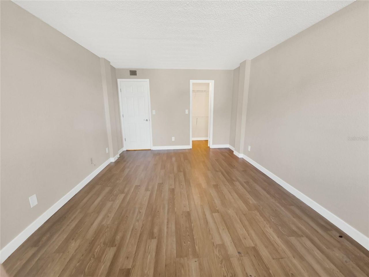 2700 Coconut Bay Lane, Unit 419, Sarasota, FL 34237 Photo