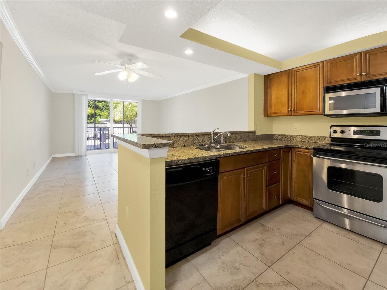 2700 Coconut Bay Lane, Unit 419, Sarasota, FL 34237 Photo