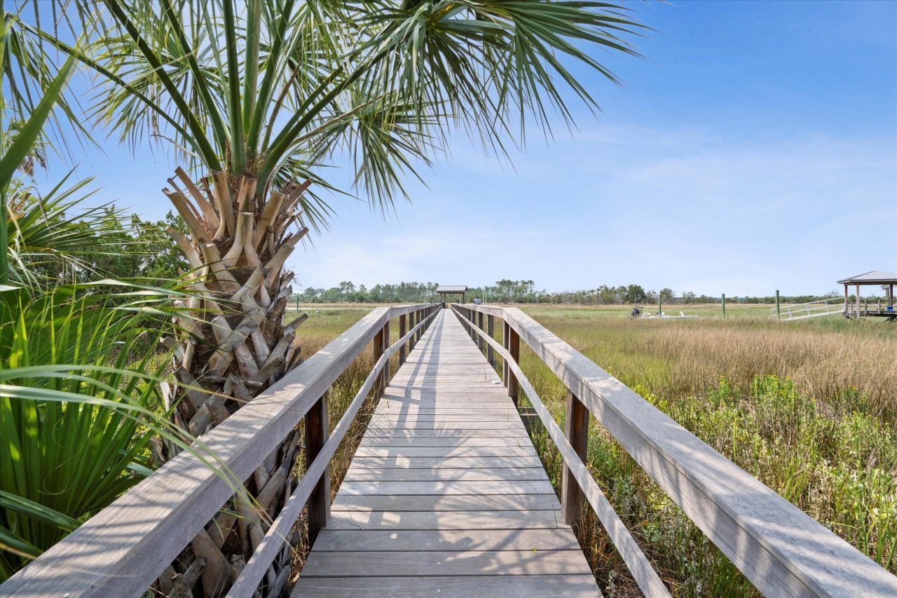 156 Nobels Point Street Photo 102