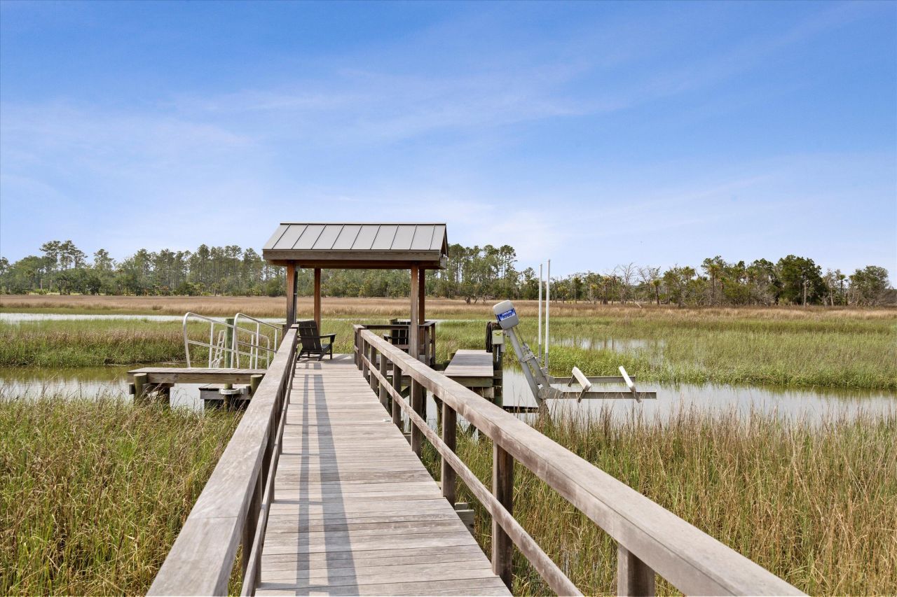 156 Nobels Point Street Photo 105