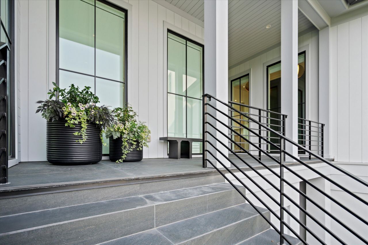 156 Nobels Point Street Photo 11