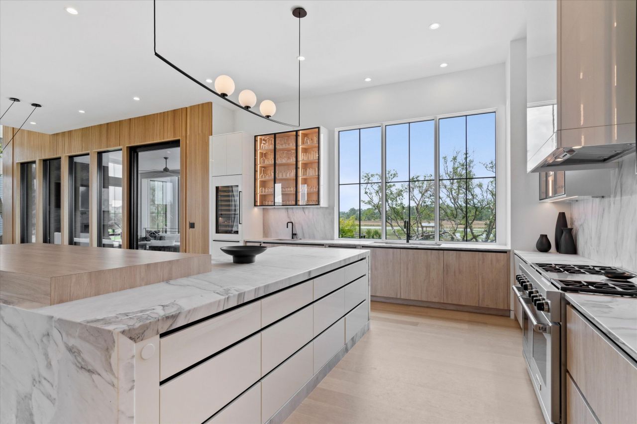 156 Nobels Point Street Photo 22