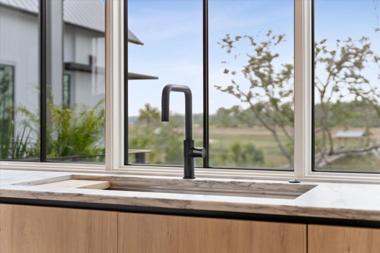 156 Nobels Point Street Photo 23