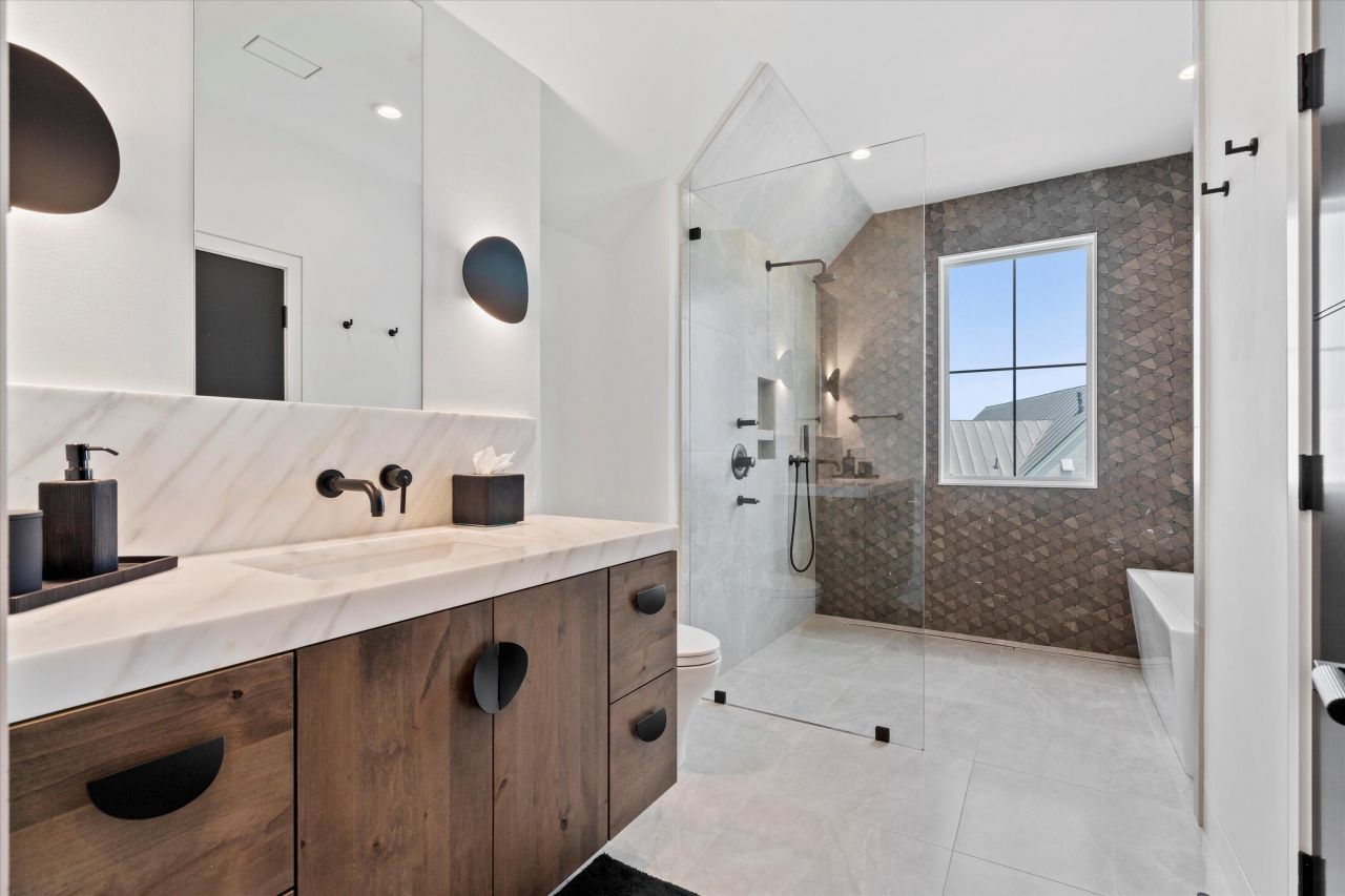 156 Nobels Point Street Photo 73