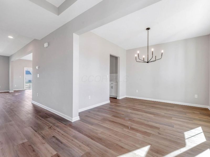 403 Coachman Drive, Pataskala, OH 43062 Photo 4