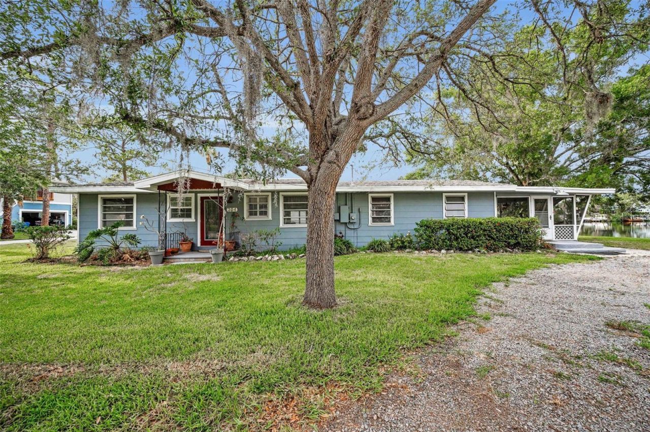 394 Georgia Avenue, Crystal Beach, FL 34681 Photo
