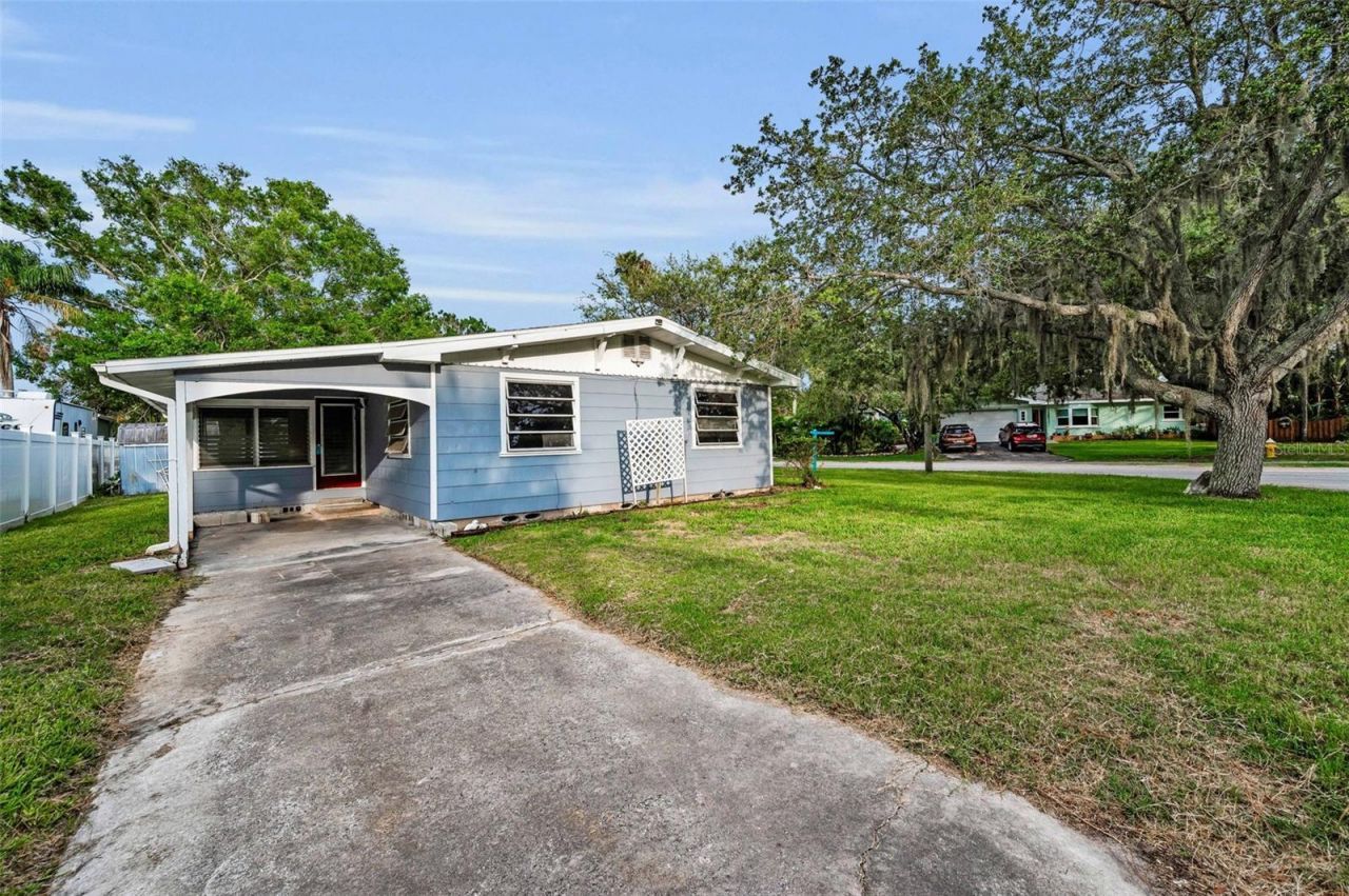 394 Georgia Avenue, Crystal Beach, FL 34681 Photo