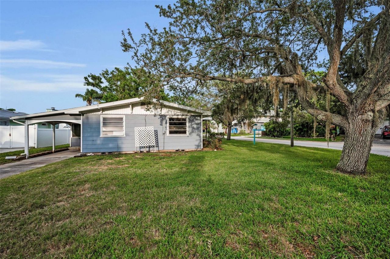394 Georgia Avenue, Crystal Beach, FL 34681 Photo