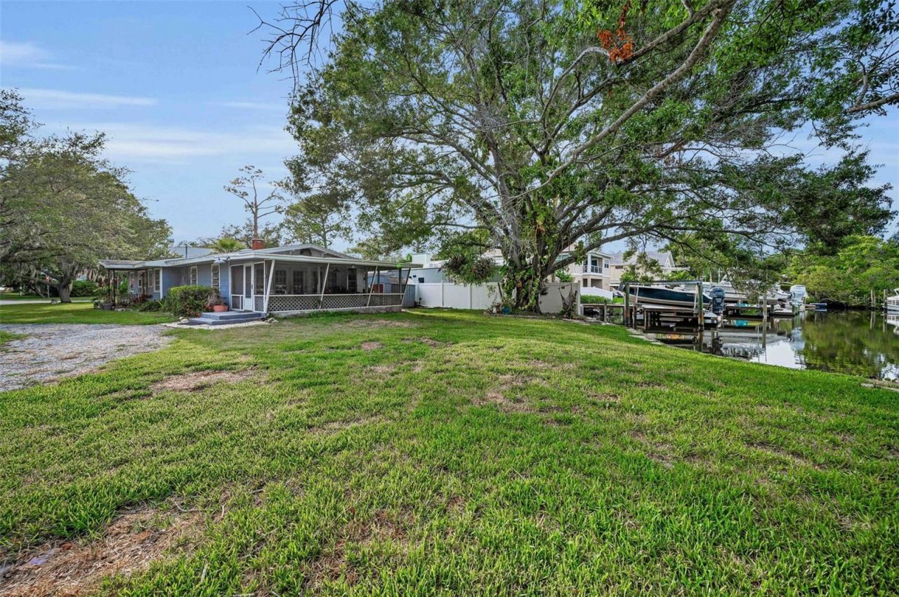 394 Georgia Avenue, Crystal Beach, FL 34681 Photo