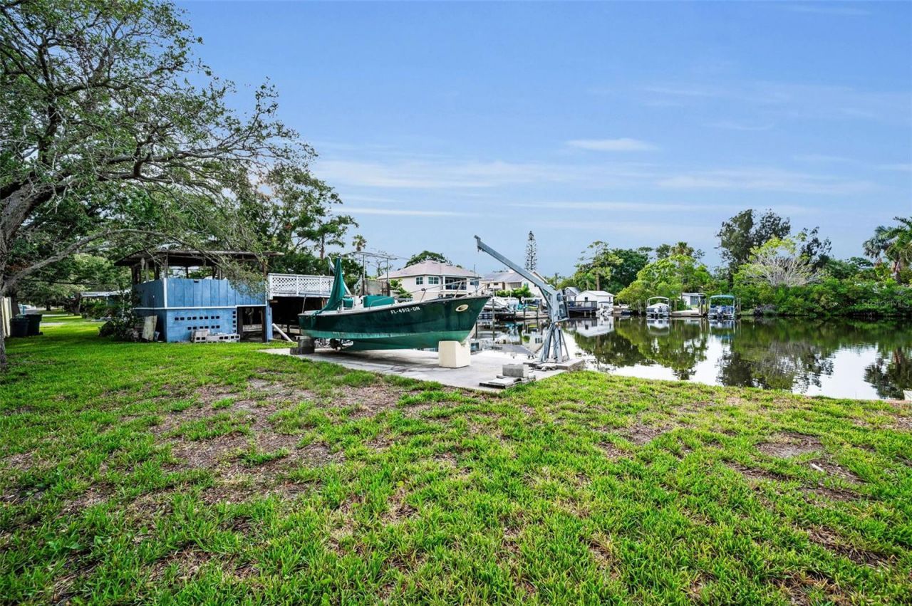 394 Georgia Avenue, Crystal Beach, FL 34681 Photo