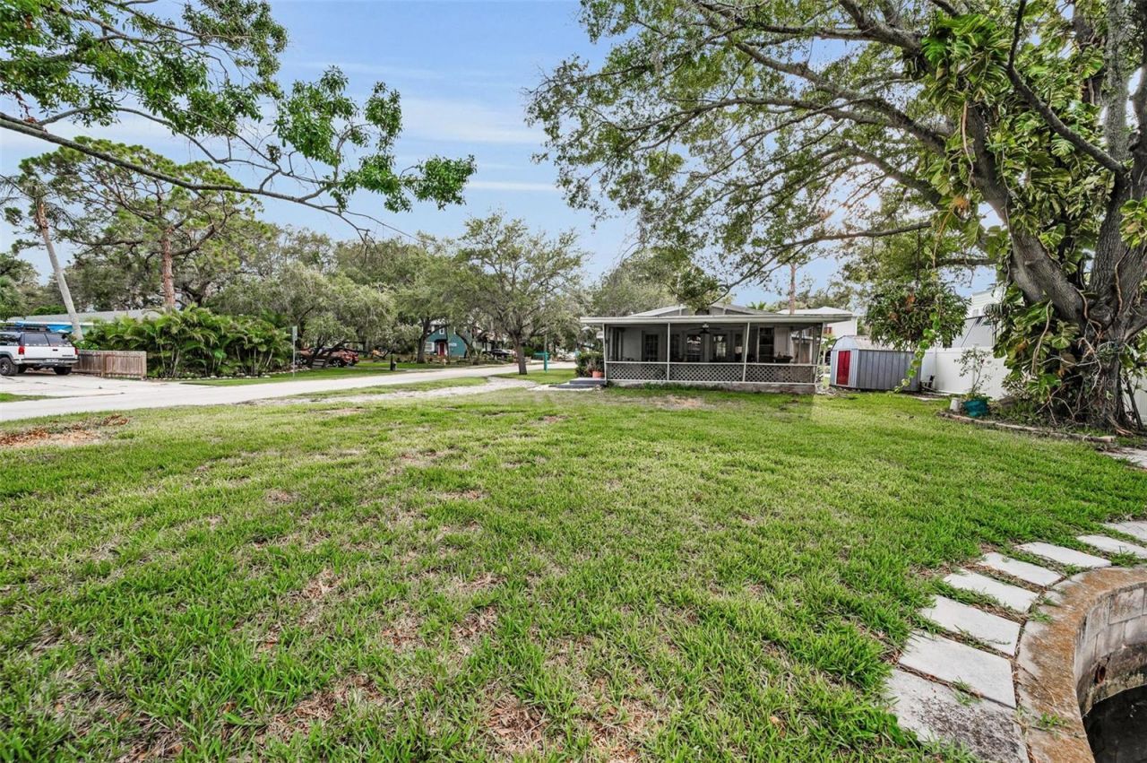 394 Georgia Avenue, Crystal Beach, FL 34681 Photo