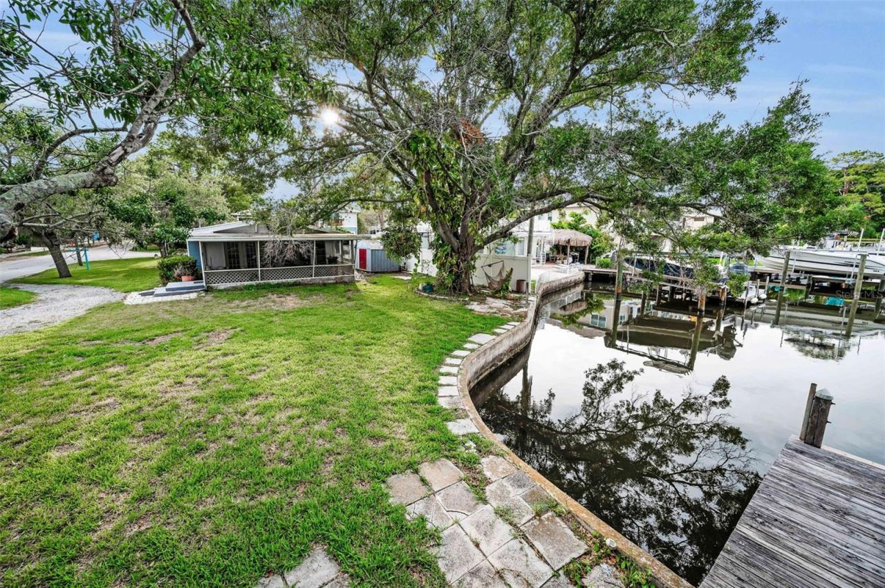 394 Georgia Avenue, Crystal Beach, FL 34681 Photo