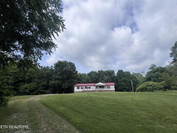 1311 Old Union Rd, Hilham, TN 38568