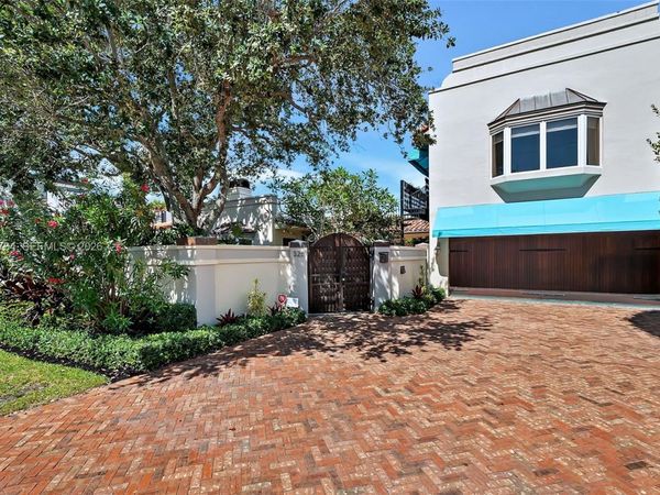 325 Bontona Ave, Fort Lauderdale, FL 33301
