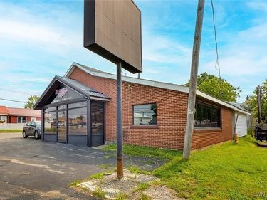 1486 Abbott Road, Buffalo, NY 14218