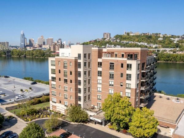 101 Harbor Greene Drive, Unit W705, Bellevue, KY 41073