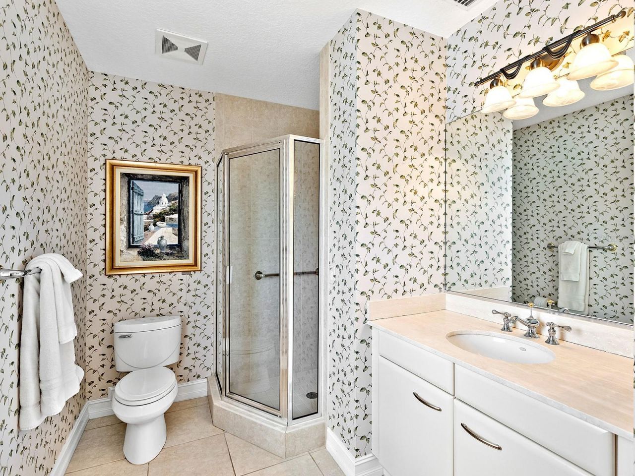 1233 N Gulfstream Avenue, Unit 401, Sarasota, FL 34236 Photo