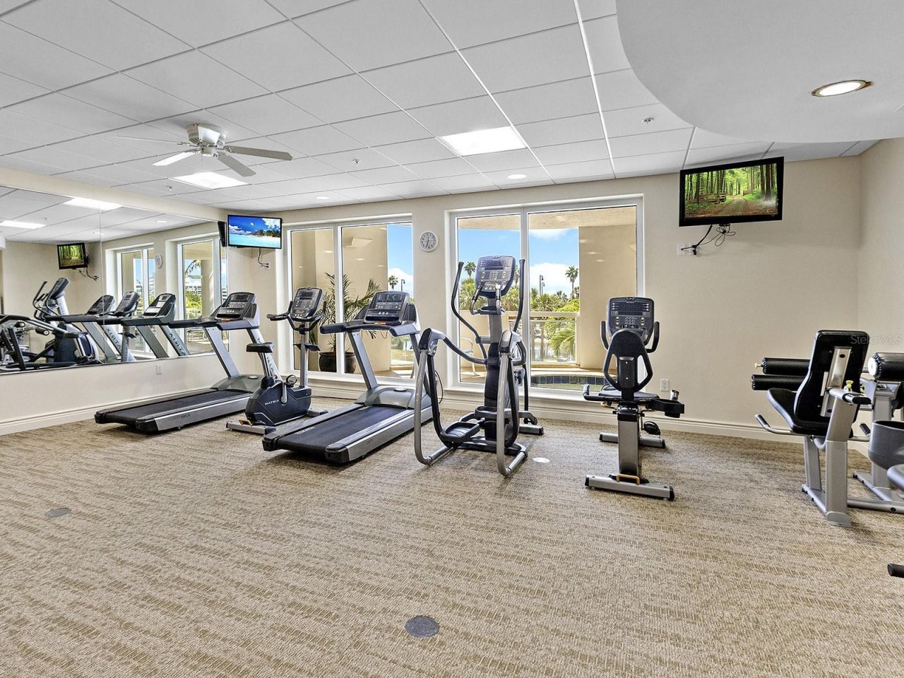 1233 N Gulfstream Avenue, Unit 401, Sarasota, FL 34236 Photo