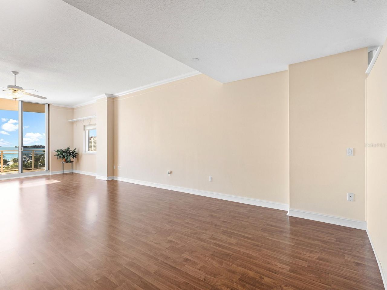 1233 N Gulfstream Avenue, Unit 401, Sarasota, FL 34236 Photo