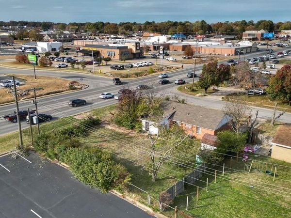 3003 Kingsbury. Street, Jonesboro, AR 72401