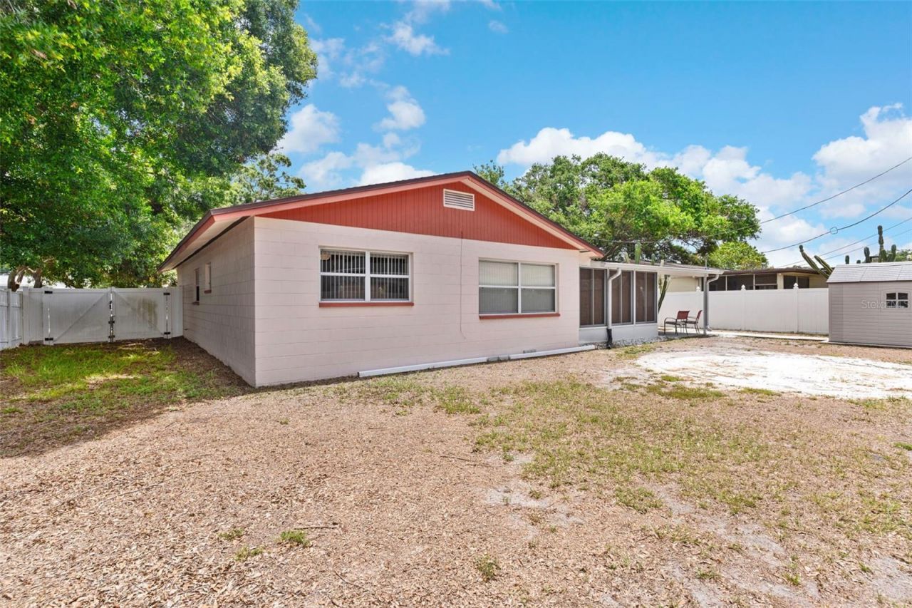 7276 21st Street N, Saint Petersburg, FL 33702 Photo