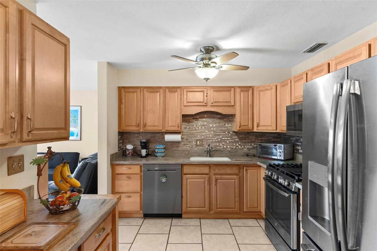 7276 21st Street N, Saint Petersburg, FL 33702 Photo