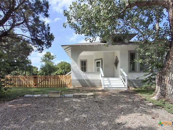 492 E Avenue R, Belton, TX 76513