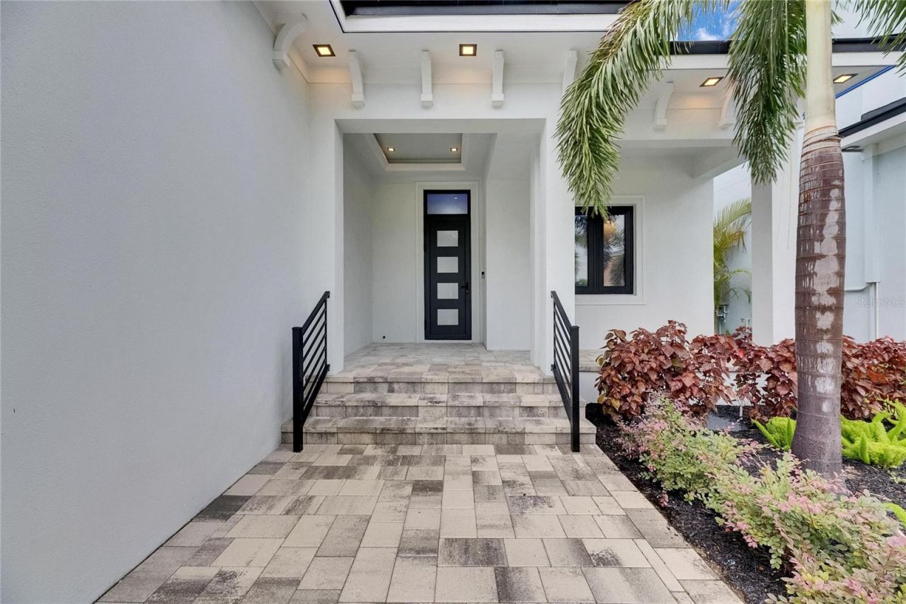 6528 Simone Shores Circle, Apollo Beach, FL 33572 Photo