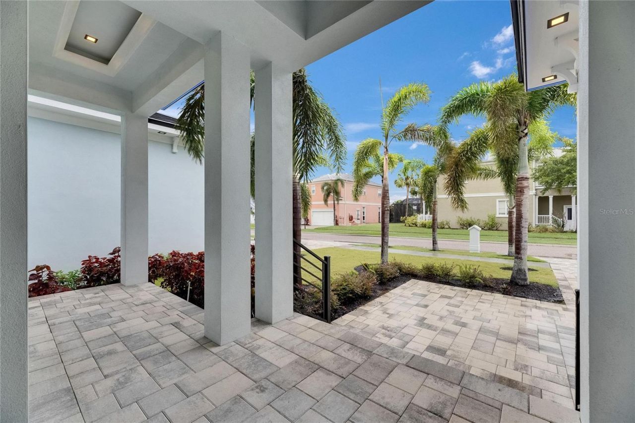 6528 Simone Shores Circle, Apollo Beach, FL 33572 Photo