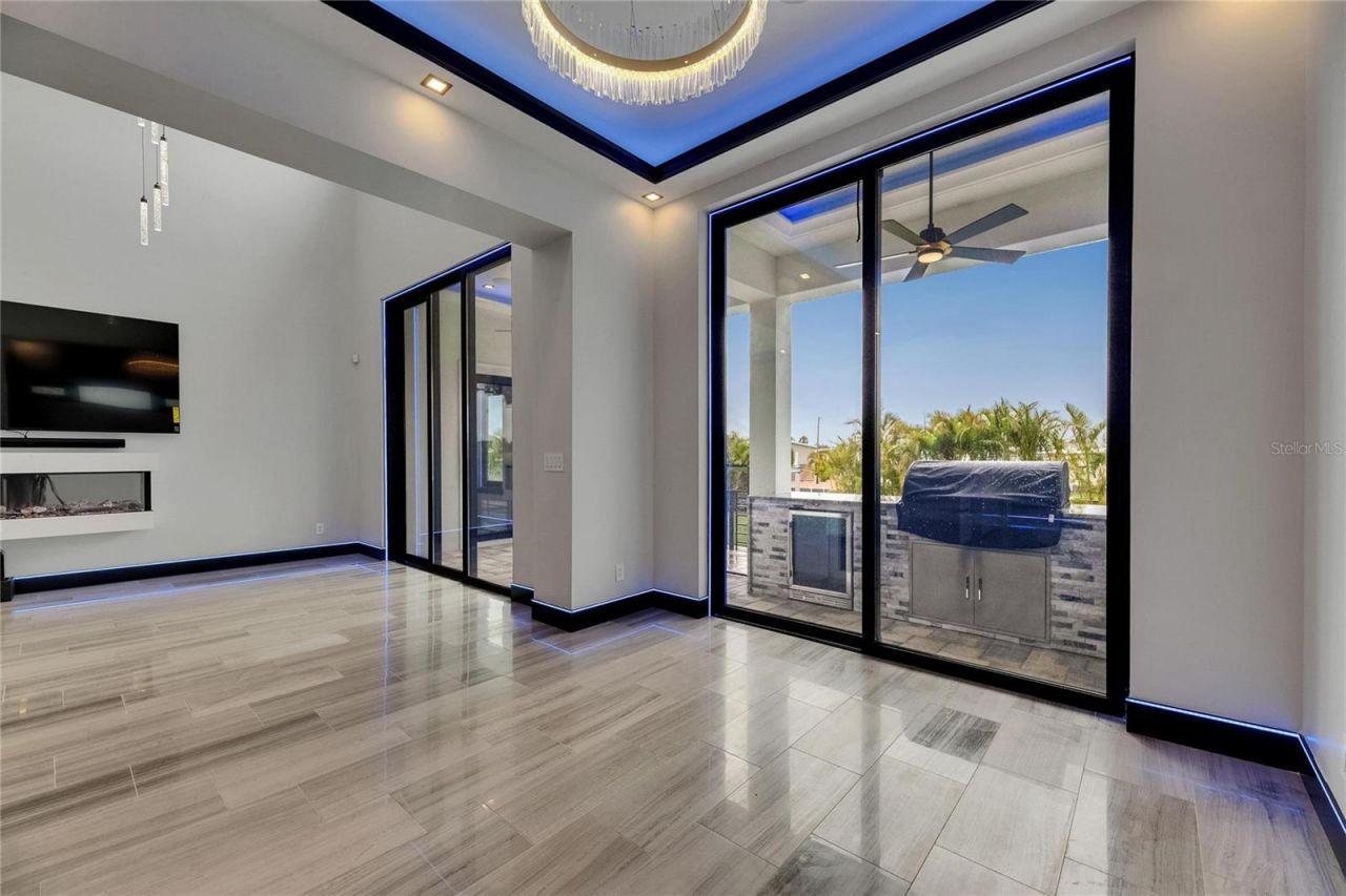 6528 Simone Shores Circle, Apollo Beach, FL 33572 Photo