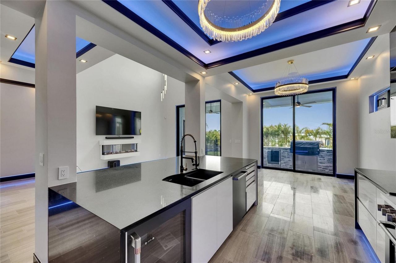 6528 Simone Shores Circle, Apollo Beach, FL 33572 Photo