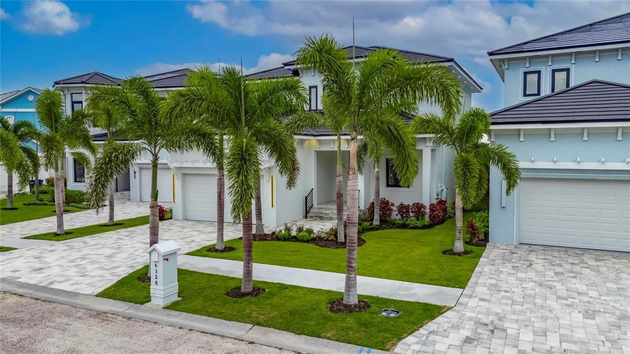 6528 Simone Shores Circle, Apollo Beach, FL 33572 Photo