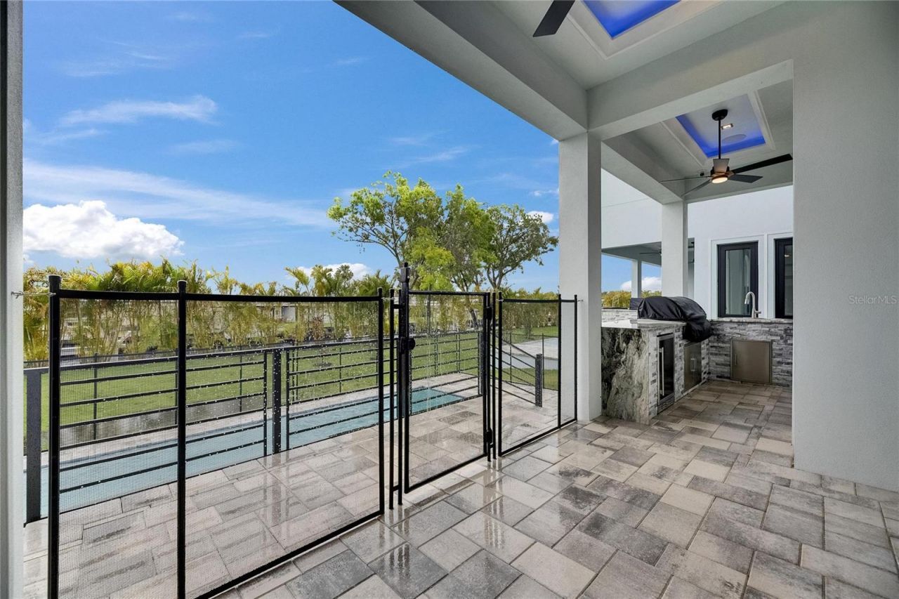 6528 Simone Shores Circle, Apollo Beach, FL 33572 Photo