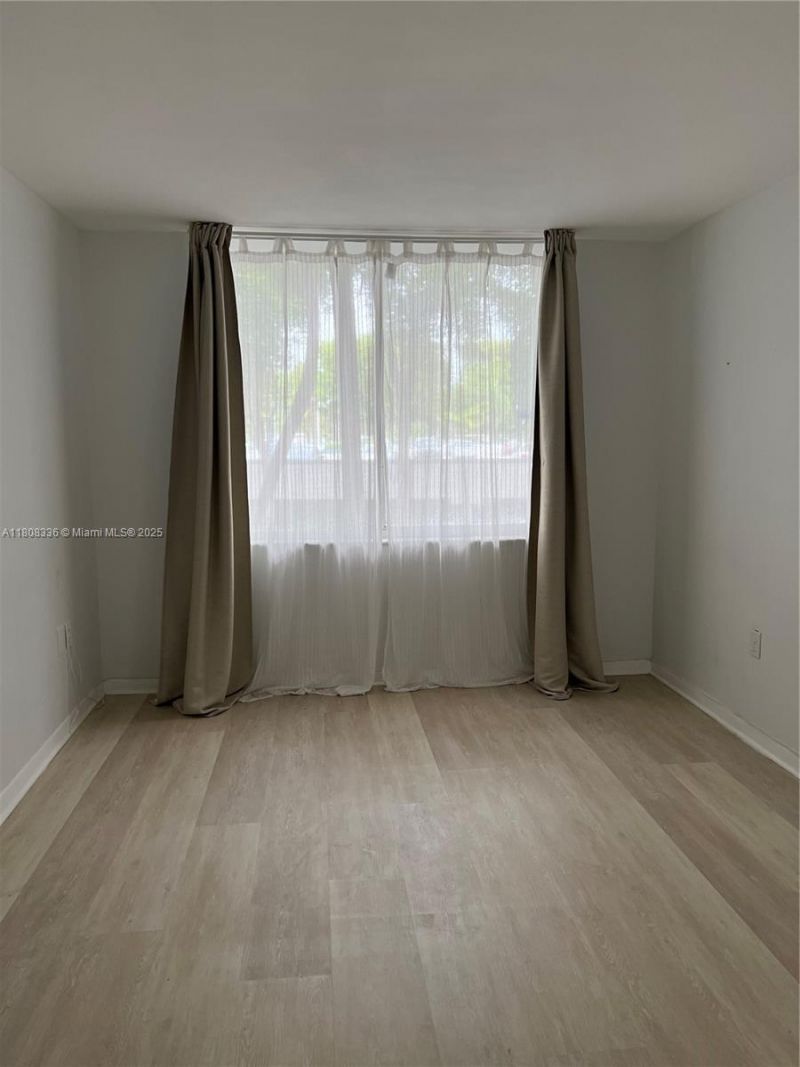 1740 NW N River Dr, Unit 221, Miami, FL 33125 Photo