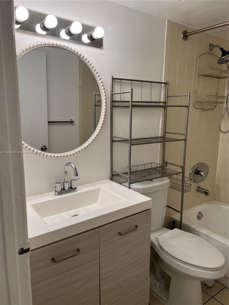 1740 NW N River Dr, Unit 221, Miami, FL 33125 Photo