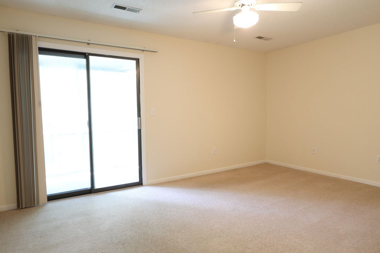 403 Sunnyside Way Photo 12