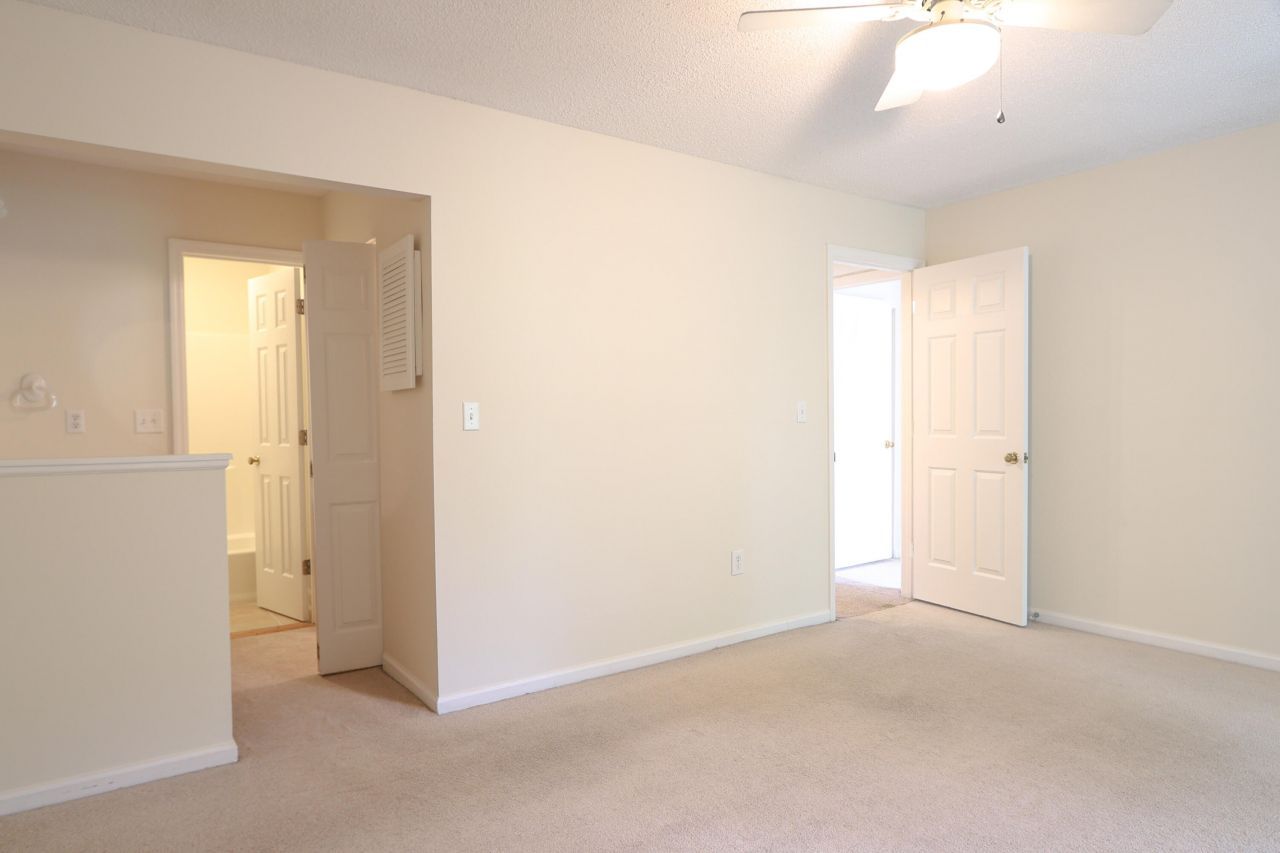 403 Sunnyside Way Photo 13